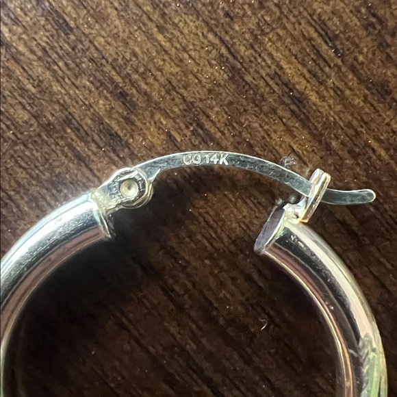 14K Solid Gold Hoop Earrings Melvin Joyería Venezuela brand new - Picture 7 of 8